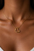 Heart pendant necklace