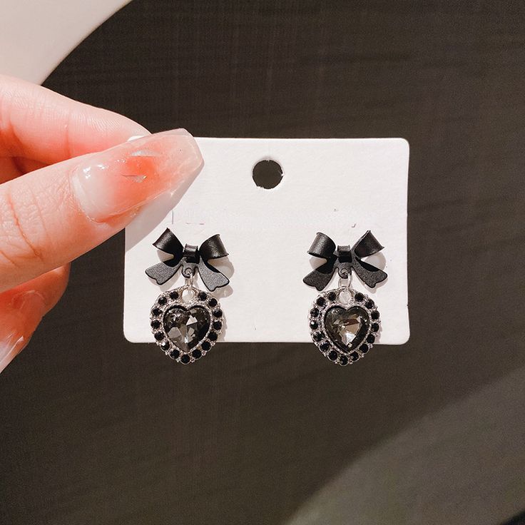 Bow earrings