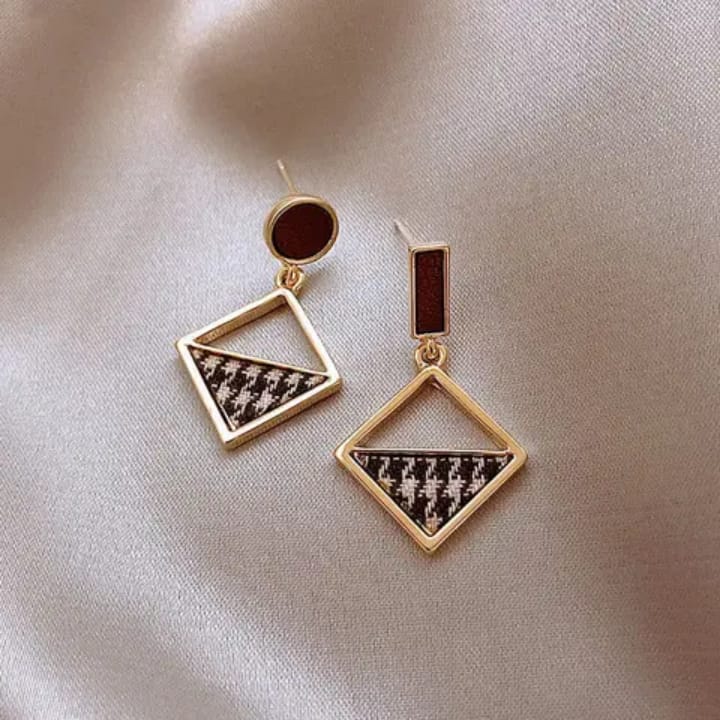 Checkered Asymmetric earrings